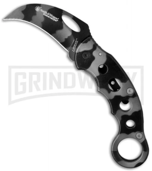 Smith & Wesson CK32C Urban Camo Karambit Folding Knife - Plain -AKC Knife Shop smith and wesson ck32c large